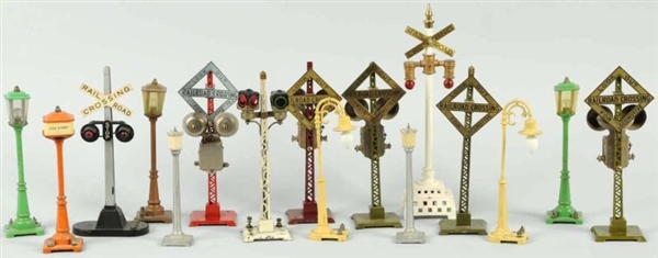 LOT OF 16: TRAIN LAMPS AND SIGNS.                 