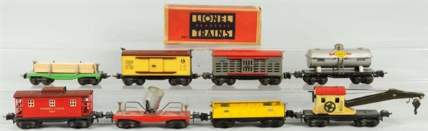 LOT OF 8: LIONEL 2600 SERIES FREIGHT TRAIN CARS.  