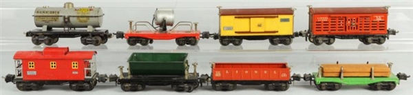 LOT OF 8: LIONEL 2600 SERIES FREIGHT TRAIN CARS.  