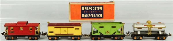 LOT OF 4: LIONEL 600 SERIES FREIGHT TRAIN CAR.    