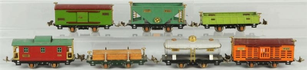 LOT OF 7: LIONEL O-GAUGE 800 SERIES FREIGHT CARS. 