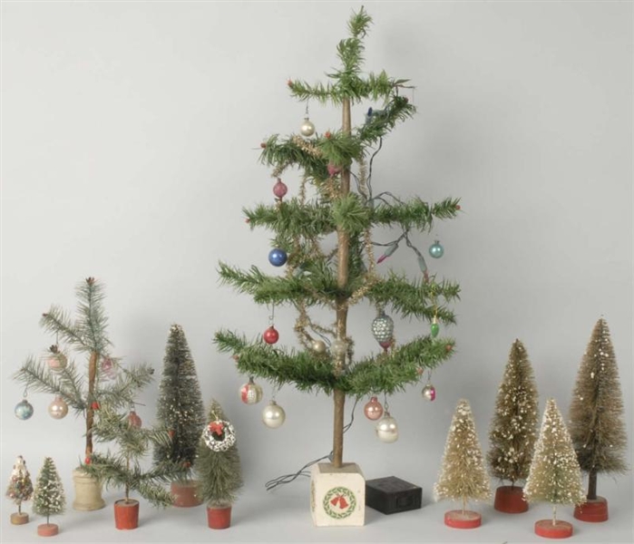 LOT OF 11: DECORATIVE CHRISTMAS TREES.            