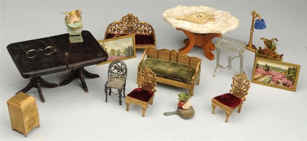 LOT OF ANTIQUE DOLL HOUSE FURNITURE.              