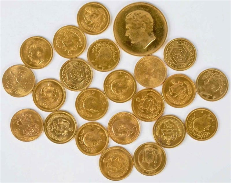 LOT OF 23: GOLD COINS.                            