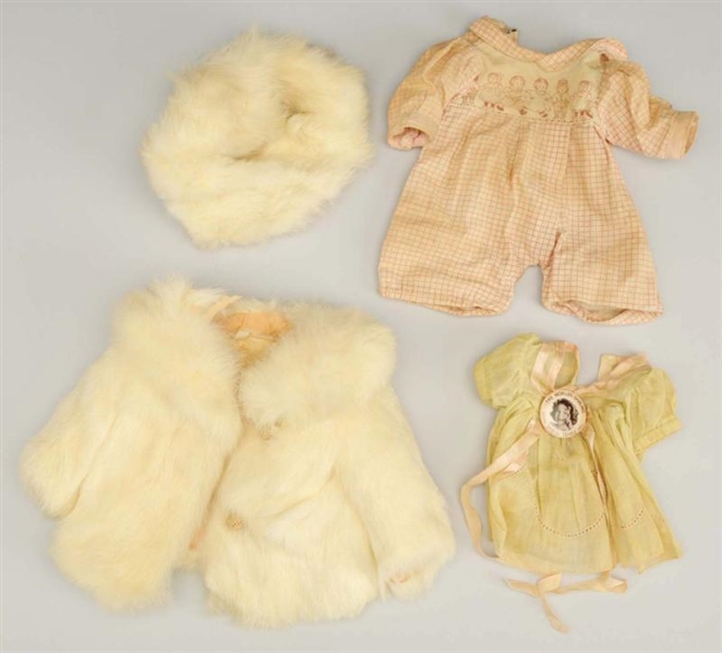 LOT OF VINTAGE DOLL CLOTHES.                      