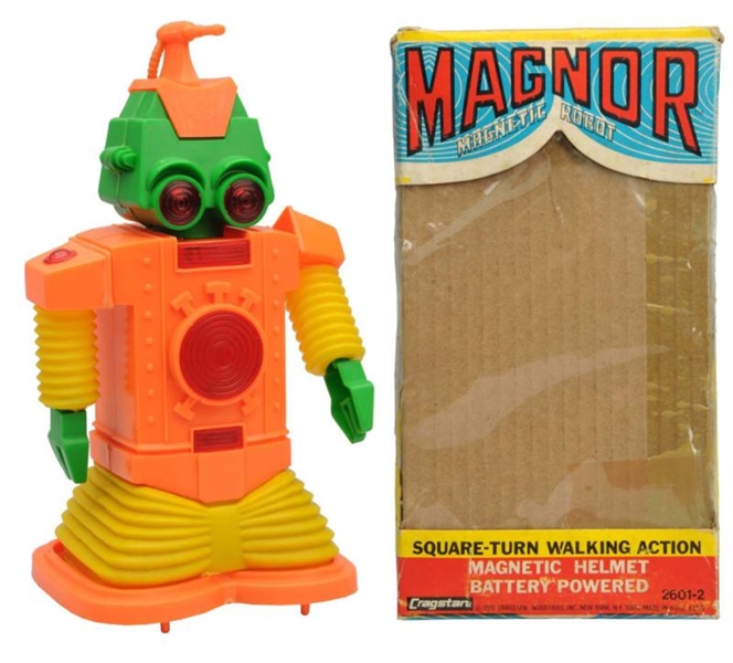 PLASTIC BATTERY-OPERATED MAGNOR MAGNETIC ROBOT.   