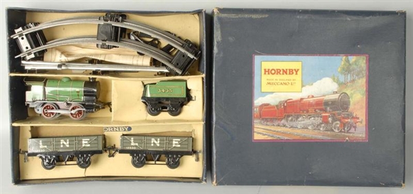 TIN LITHO HORNBY WIND-UP FREIGHT TRAIN SET.       