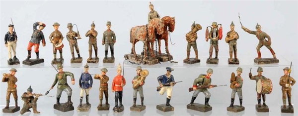 LOT OF 23: LINEOL 9 CM MILITARY SOLDIERS & HORSES 