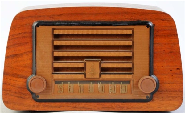 EMERSON FIVE-TUBE AC/DC WOODEN TABLE MODEL.       