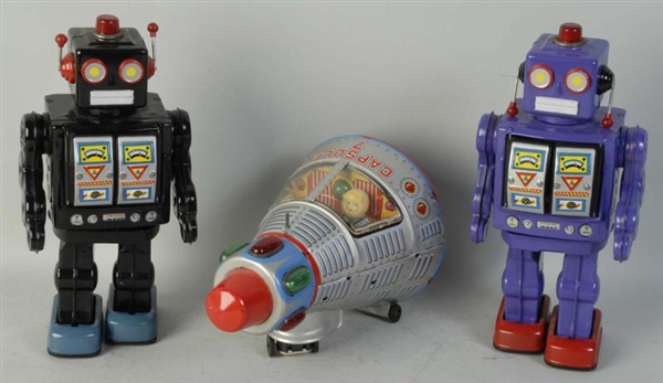 LOT OF 3: VINTAGE & CONTEMPORARY ROBOT TOYS.      