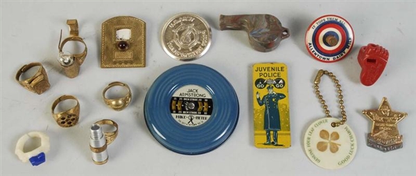 LOT OF 15: VINTAGE PREMIUM ITEMS.                 