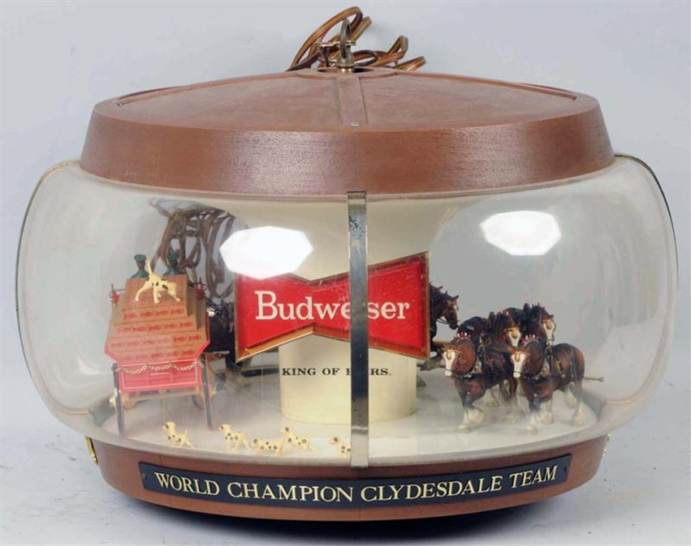 BUDWEISER CLYDESDALE HANGING LAMP.                