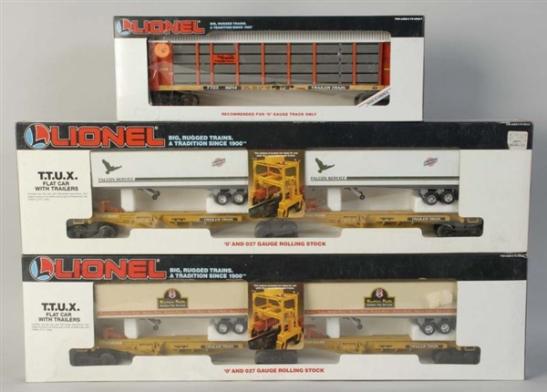 LOT OF 3: LIONEL SPECIALTY FREIGHT TRAIN CARS.    