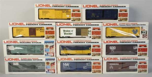 LOT OF 11: LIONEL TRAIN BOXCARS.                  