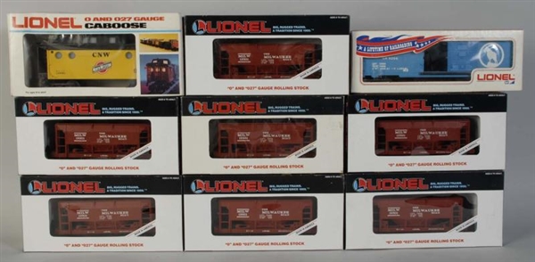 LOT OF 9: LIONEL FREIGHT TRAIN CARS.              