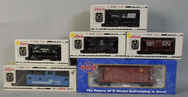 LOT OF 6: ATLAS FREIGHT TRAIN CARS.               