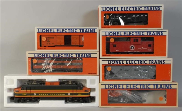 LIONEL GREAT NORTHERN FREIGHT TRAIN SET.          