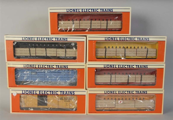LOT OF 7: LIONEL FREIGHT TRAIN CARS.              