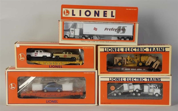 LOT OF 5: LIONEL TRAIN VEHICLE ITEMS.             