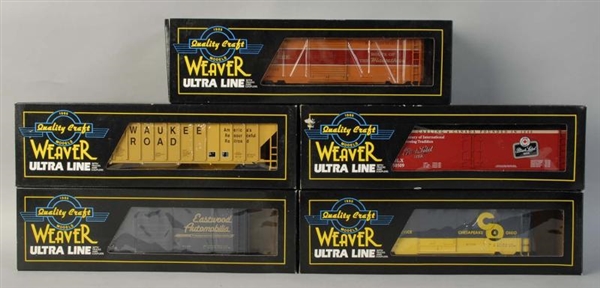 LOT OF 5: WEAVER TRAIN BOXCARS.                   