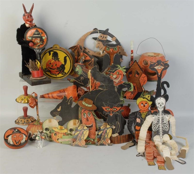 LARGE LOT OF HALLOWEEN PAPER ITEMS & FIGURES.     