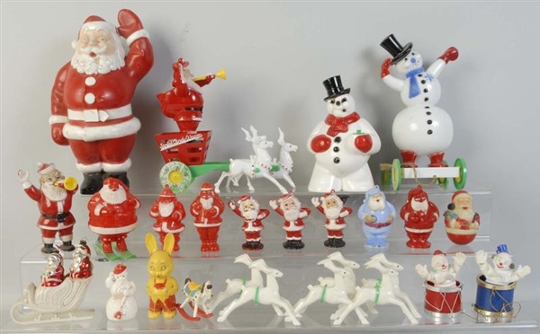 LARGE LOT OF 1950S PLASTIC CHRISTMAS ITEMS.       