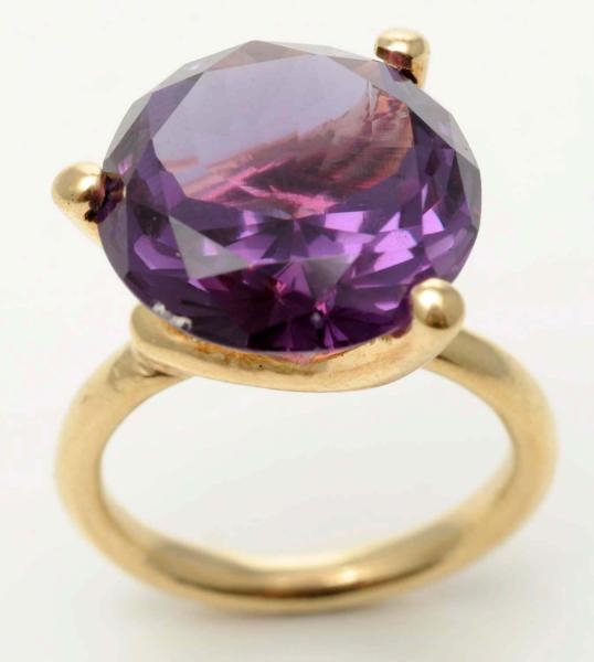14K Y. GOLD LADIES RING WITH LARGE AMETHYST STONE 