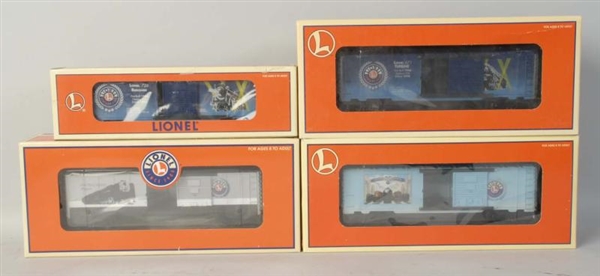 LOT OF 4: LIONEL TRAIN BOXCARS.                   