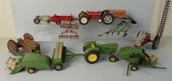 LOT OF 12:VINTAGE AND CONTEMPORARY TRACTORS       