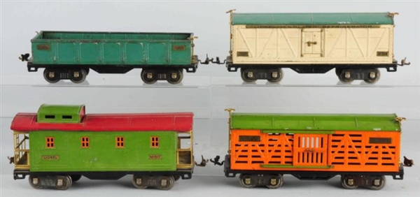 LOT OF 4: LIONEL 500 SERIES FREIGHT CARS.         