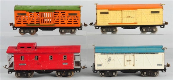 LOT OF 4: LIONEL 500 SERIES FREIGHT CARS.         