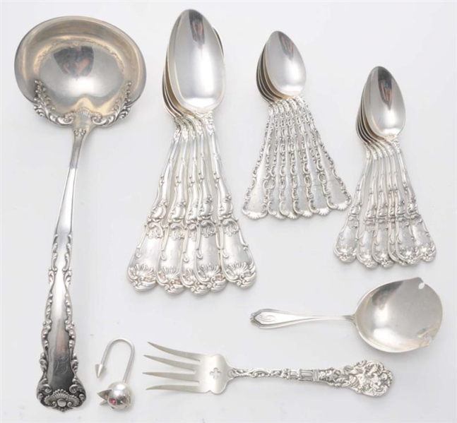 LOT OF MISCELLANEOUS STERLING SILVER PIECES.      