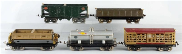 LOT OF 5: LIONEL 200 SERIES FREIGHT CARS.         