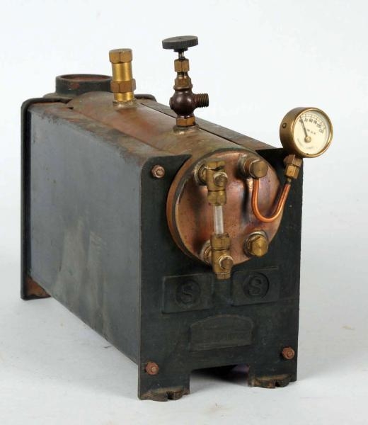 EARLY LIVE STEAM STATIONERY UNIT.                 