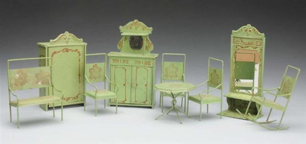 LOT OF 9: TIN DOLL HOUSE FURNITURE.               