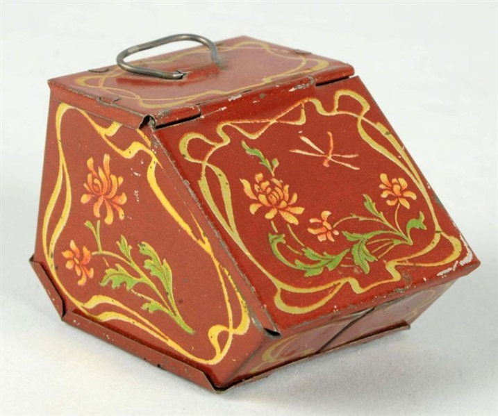 SMALL GERMAN FLORAL BOX PENNY TOY.                