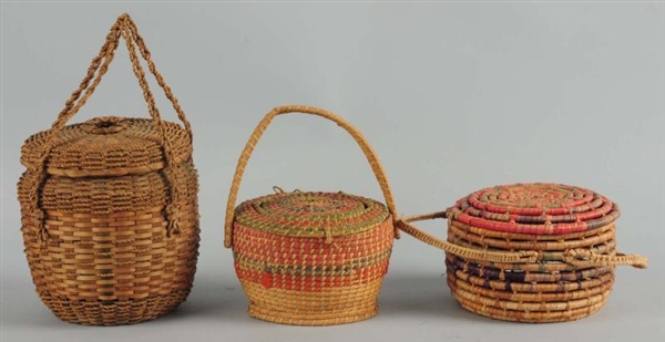 LOT OF 3: LIDDED BASKETS.                         