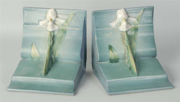 LOT OF 2: BLUE SNAPDRAGON BOOKENDS.               