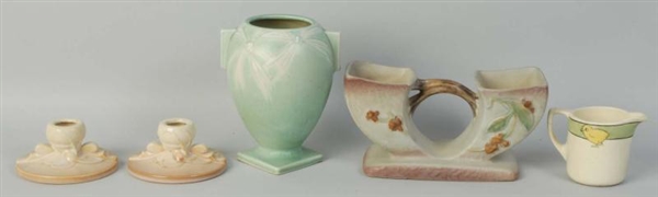 LOT OF 5: ROSEVILLE POTTERY PIECES.               