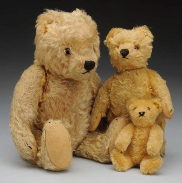 LOT OF 3: ANTIQUE MOHAIR BEARS.                   
