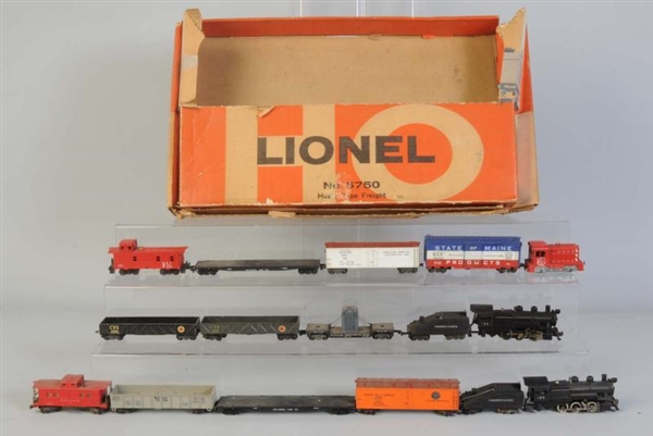 LIONEL HO TRAIN SET.                              