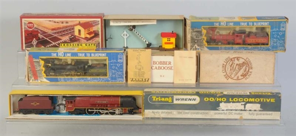 ASSORTED HO TRAINS.                               