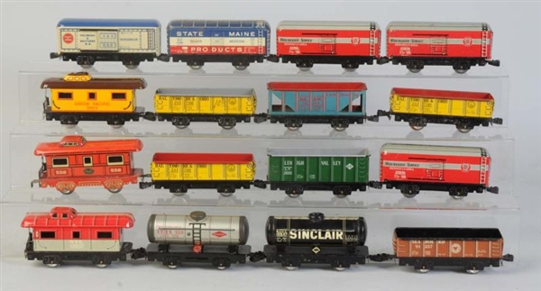 LOT OF 16: MARX 6" TIN FREIGHT CARS.              