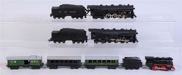 MIXED LOT OF HO TRAINS.                           