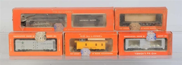 LIONEL HO TRAIN SET.                              