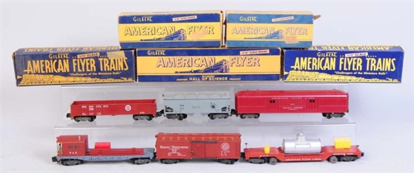 LOT OF 6: AMERICAN FLYER FREIGHT CARS.            