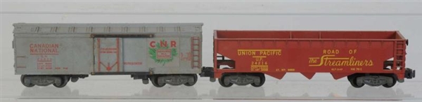 LOT OF 2: AMERICAN FLYER FREIGHT CARS.            