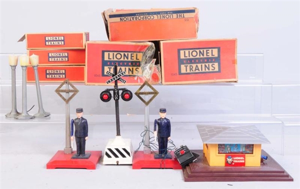 LOT OF 7: LIONEL ASSORTED ACCESSORIES.            