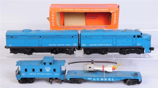 LIONEL NO.224 USN AB UNIT & CARS.                 