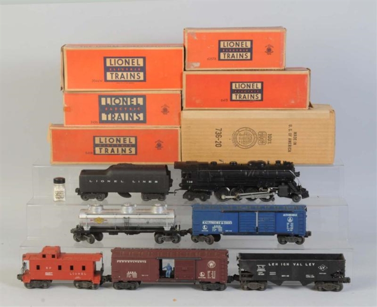 LIONEL 736 LOCOMOTIVE & 5 FREIGHT CARS.           